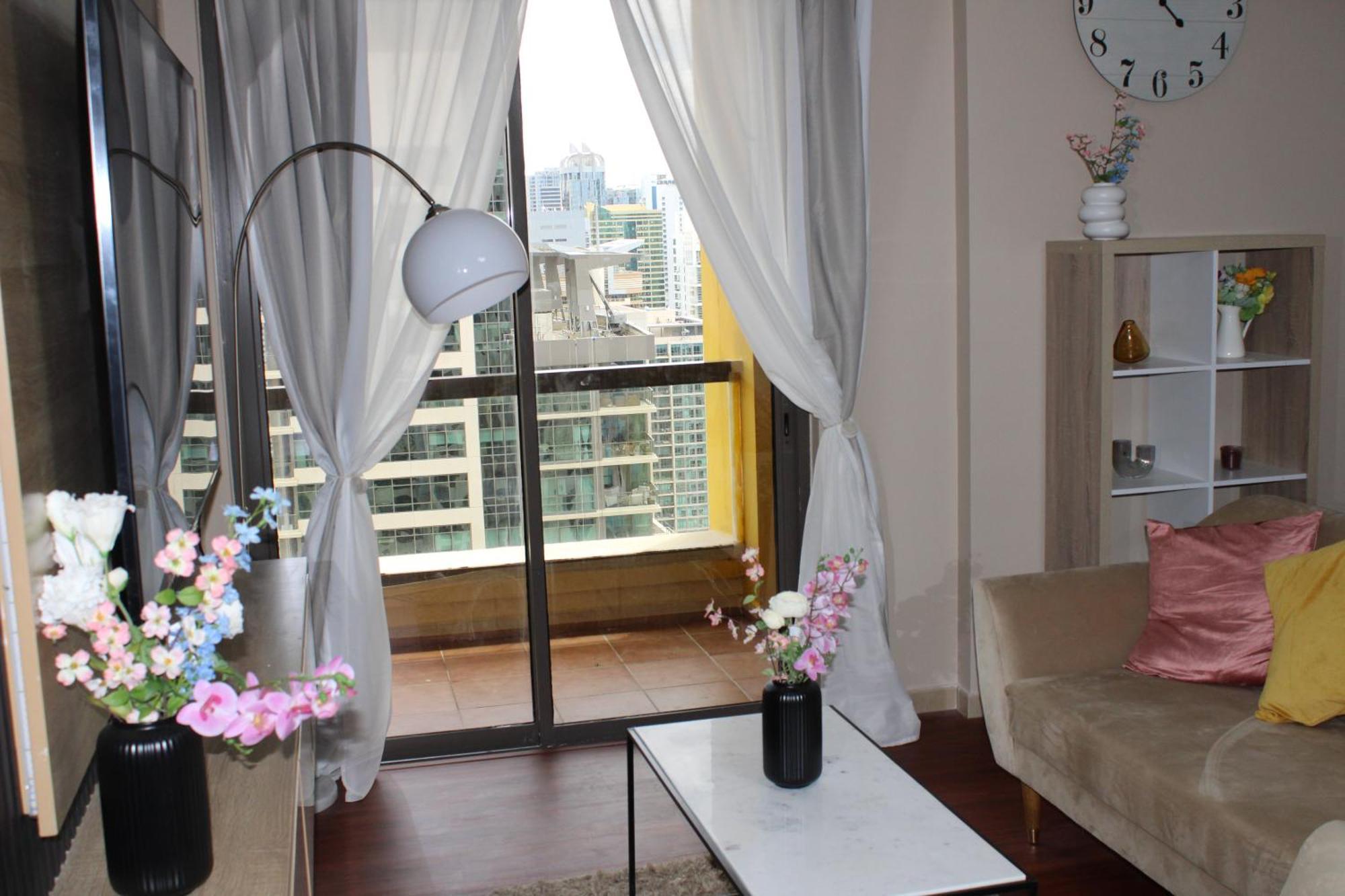 Urban Panda Skyview Homestay Jbr Dubái Exterior foto